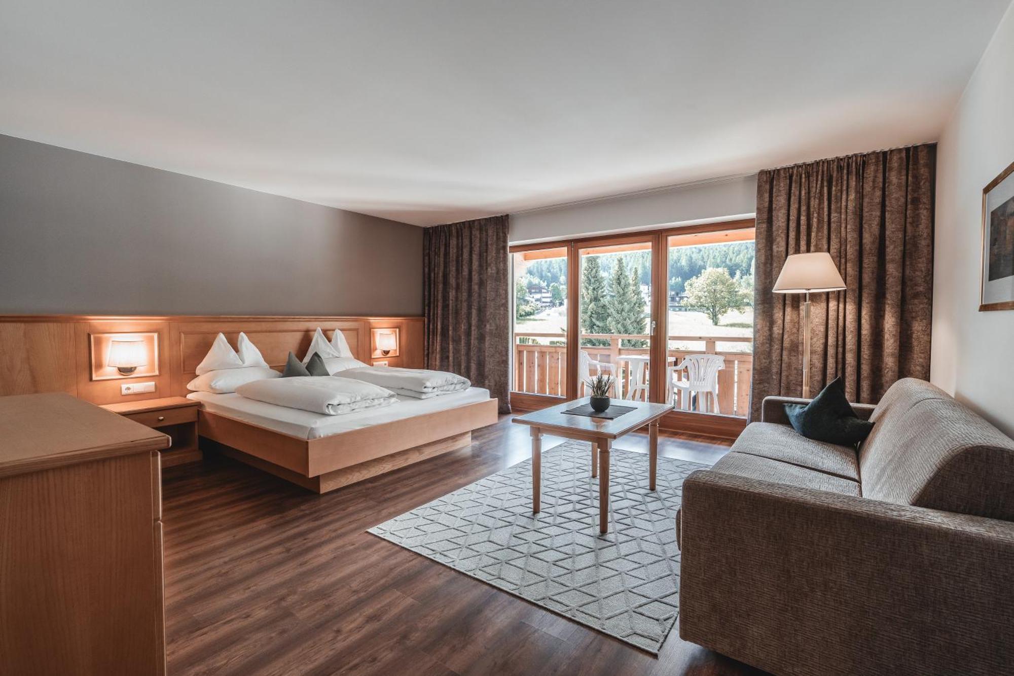 Hotel Reischach Брунико Экстерьер фото