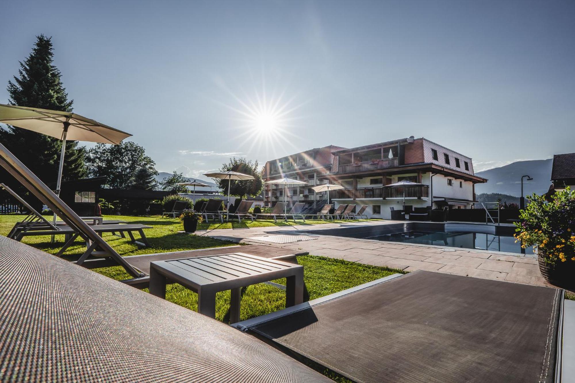Hotel Reischach Брунико Экстерьер фото