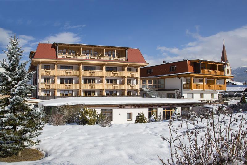 Hotel Reischach Брунико Экстерьер фото