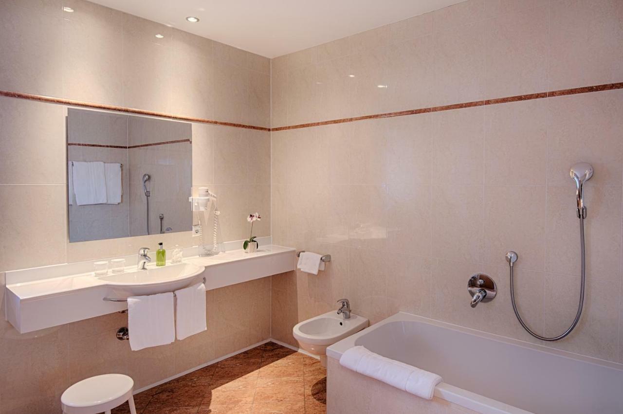 Hotel Reischach Брунико Экстерьер фото